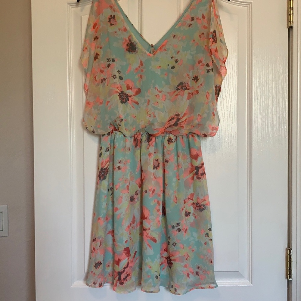 🌸 Floral dress 👗 - Picture 9 of 14